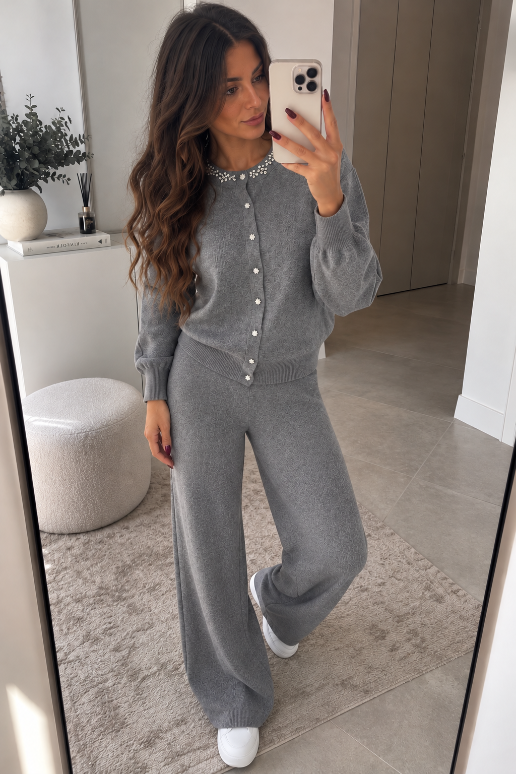 Completo con cardigan e pantaloni palazzo