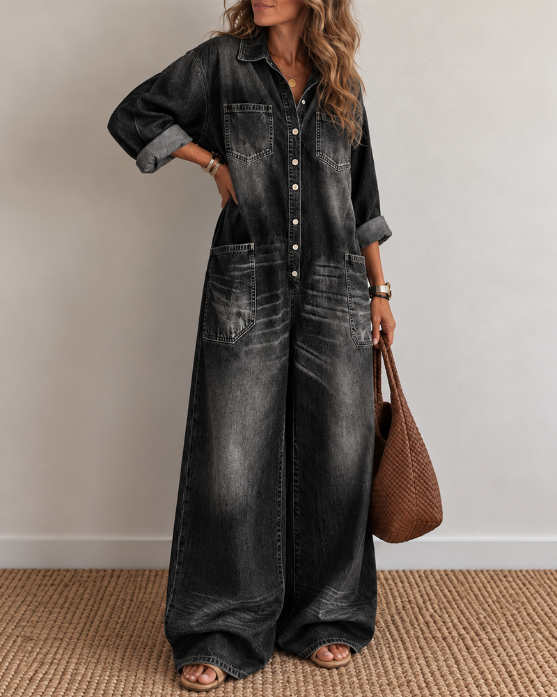 Denim jumpsuit med skjorteknapper og vide ben