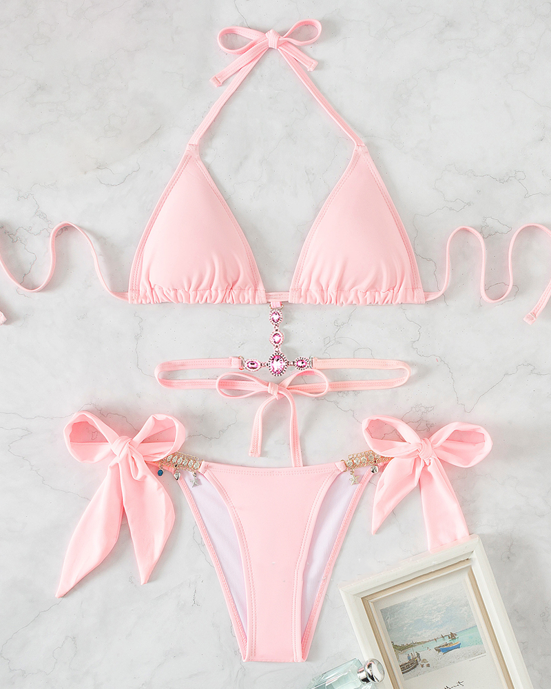 Bikini con pedrería, espalda descubierta y lazos