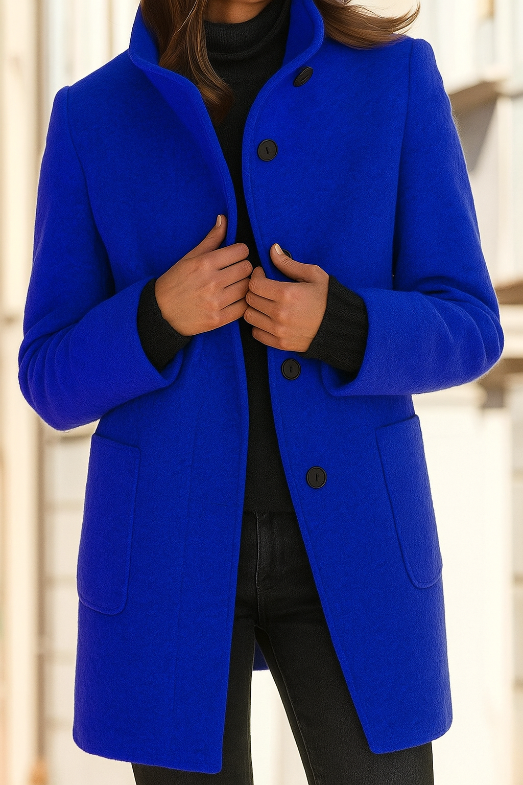 Manteau classique de saison avec du caractère