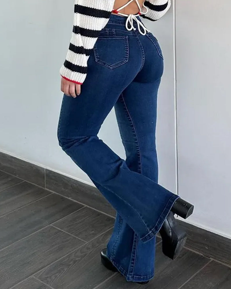 Jeans skinny a zampa dal taglio alto