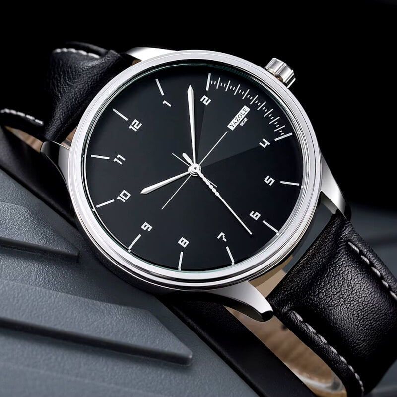 Reloj de cuarzo con correa de cuero