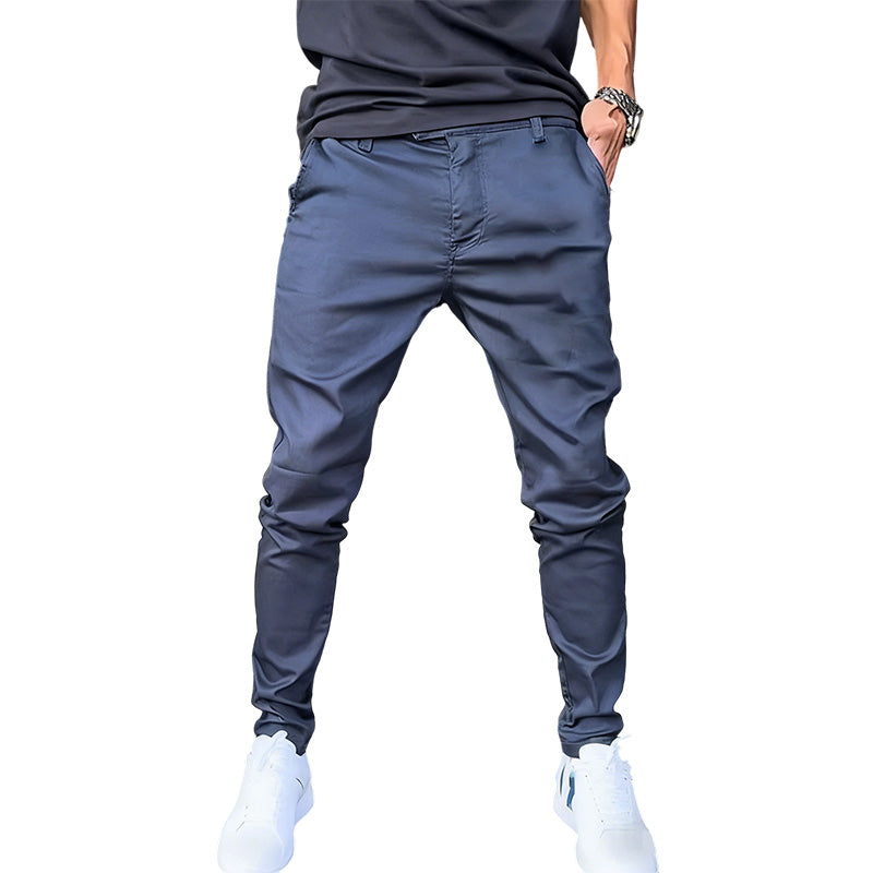 Pantalones casuales entallados para hombre