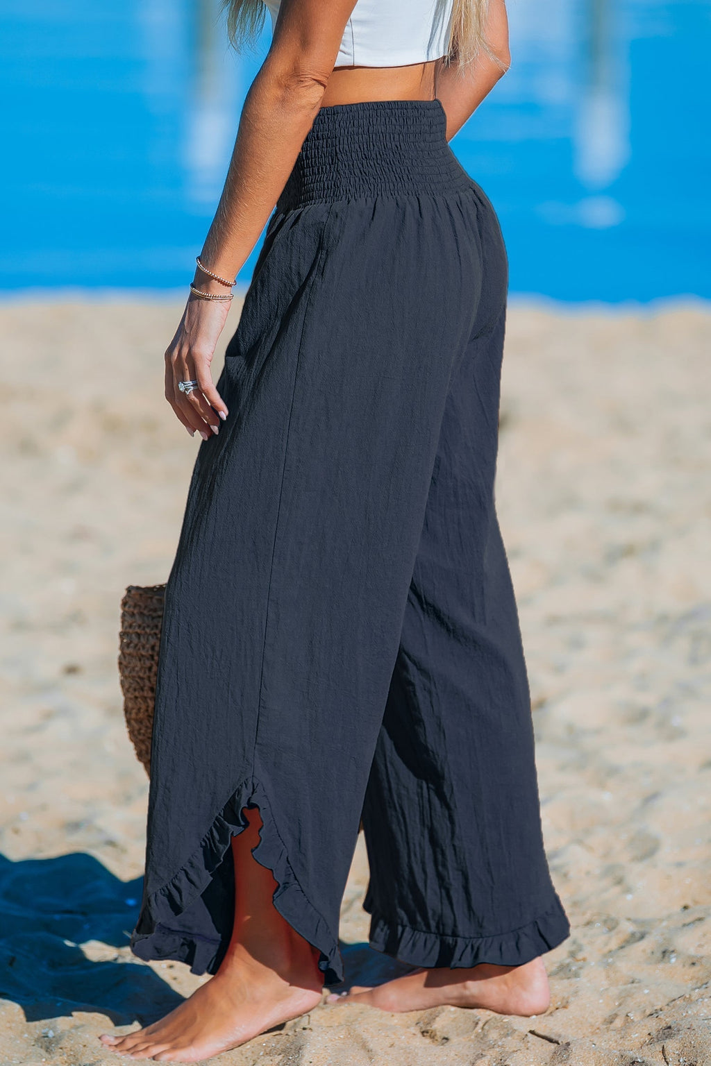 Pantaloni larghi con volant