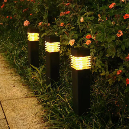 Lampe solaire de jardin à piquer pour l'extérieur