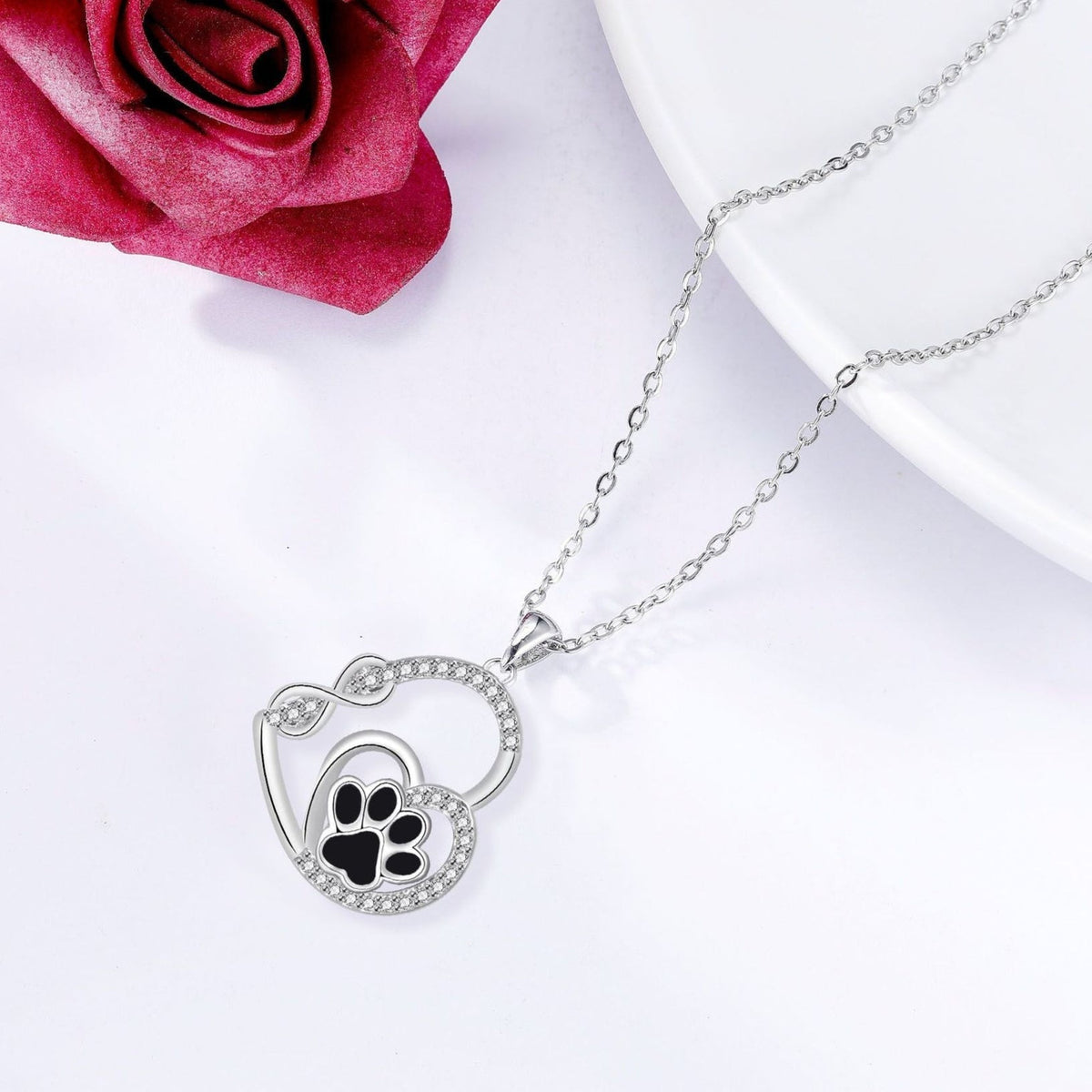 Collier infini et patte