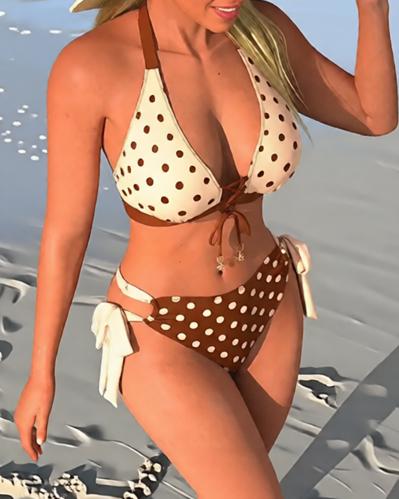 Bikini de dos piezas de lunares