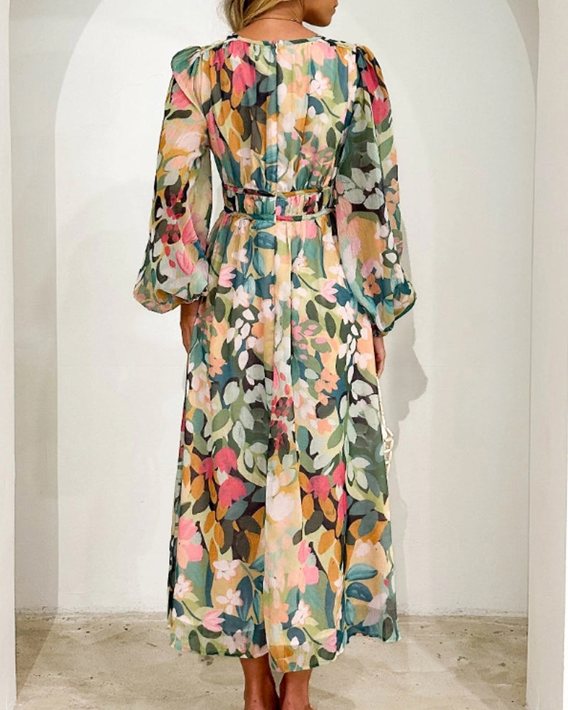 Vestido femenino con motivo floral