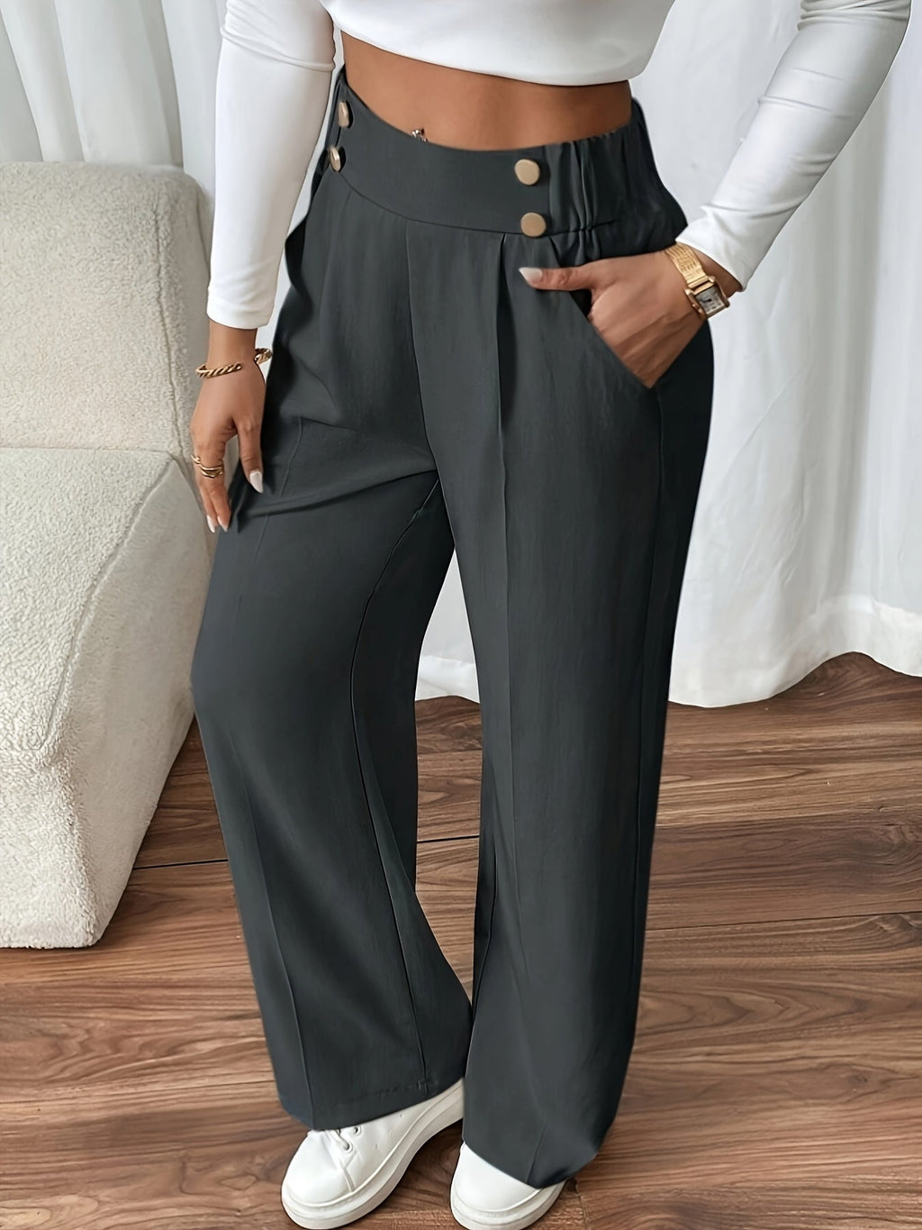 Pantaloni sartoriali dritti dall'eleganza casual
