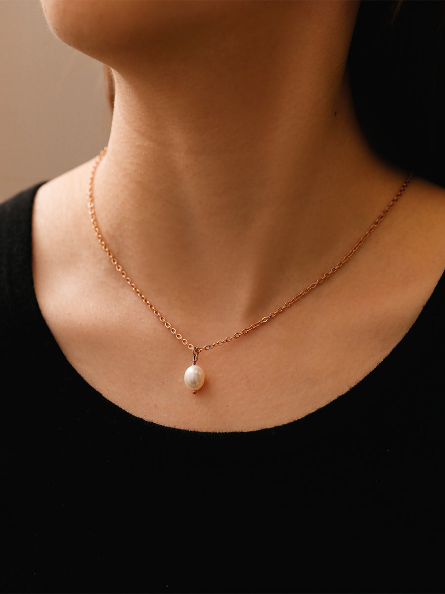 Collaret Minimalista amb Penjoll de Perla