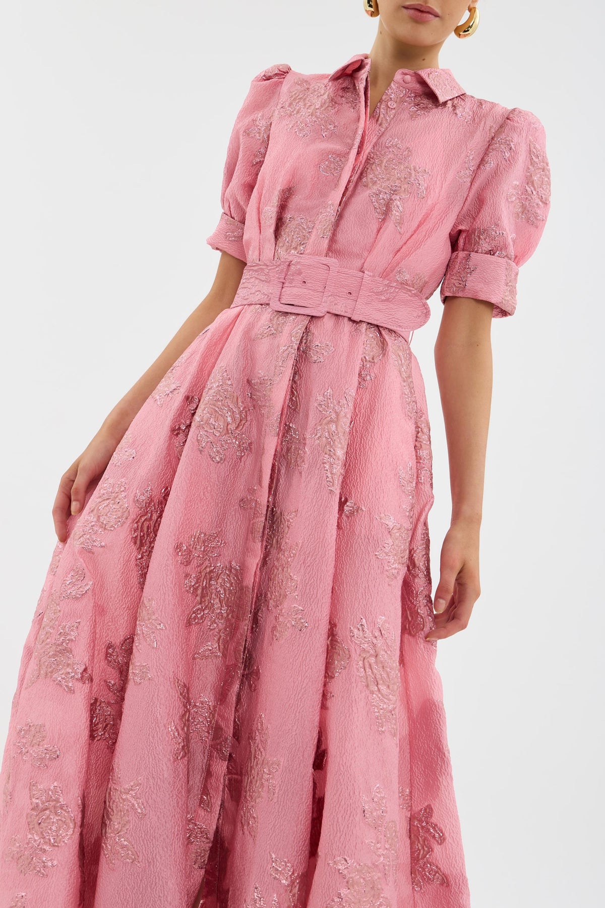 Robe courte à manches bouffantes