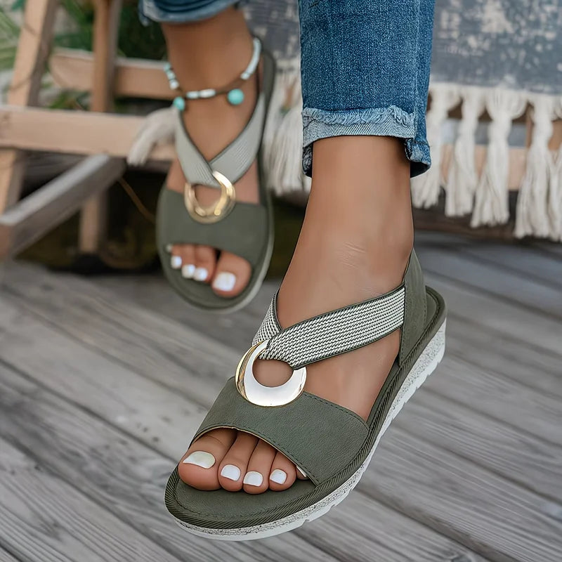Flate sandaler med elastisk overdel