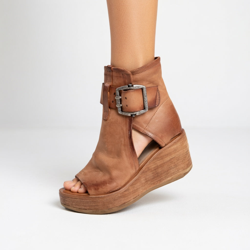 Talons compensés ouverts de style moderne