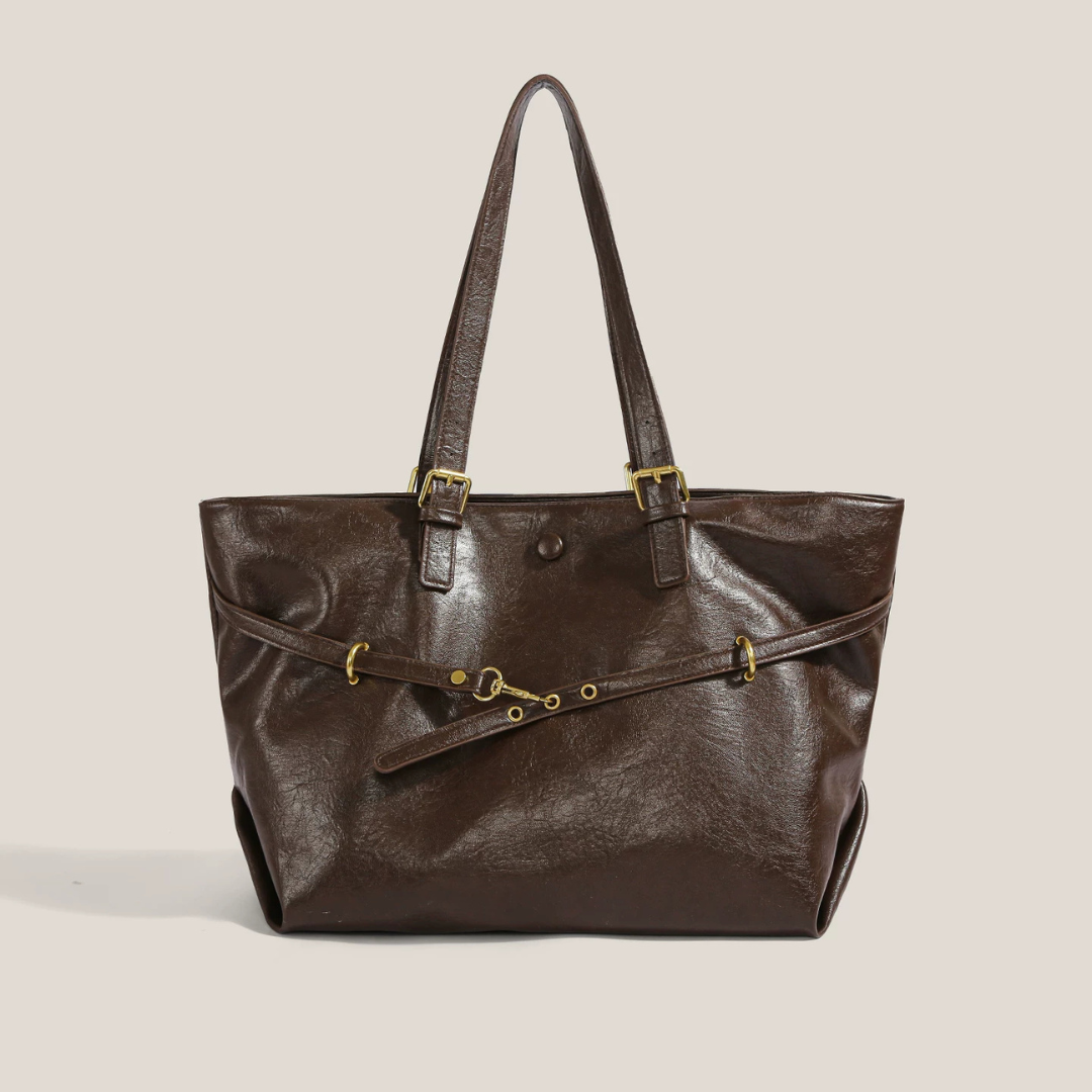 Bolso de hombro con hebilla