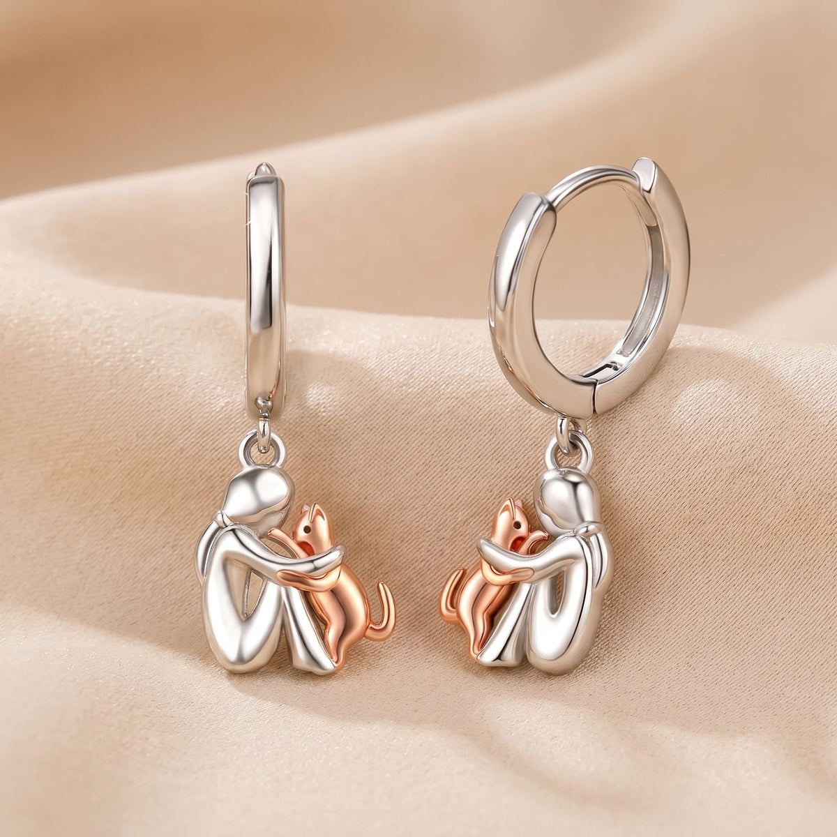 L’Étreinte éternelle — bague femme et chat