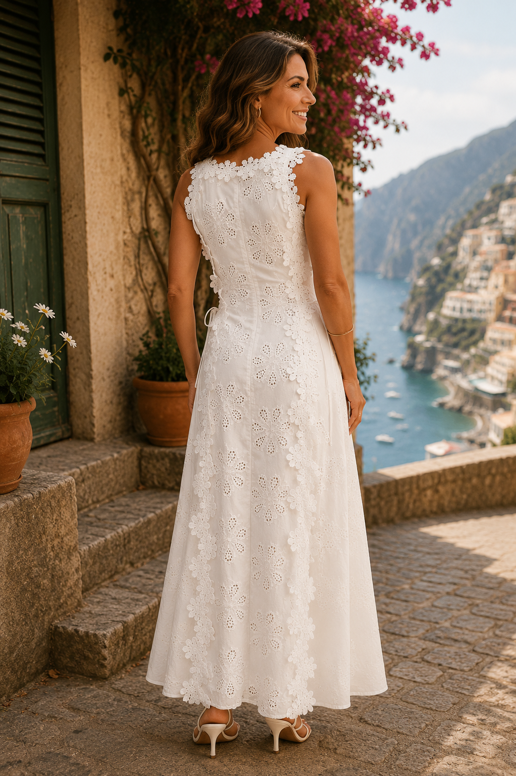 Lang brodert blondekjole