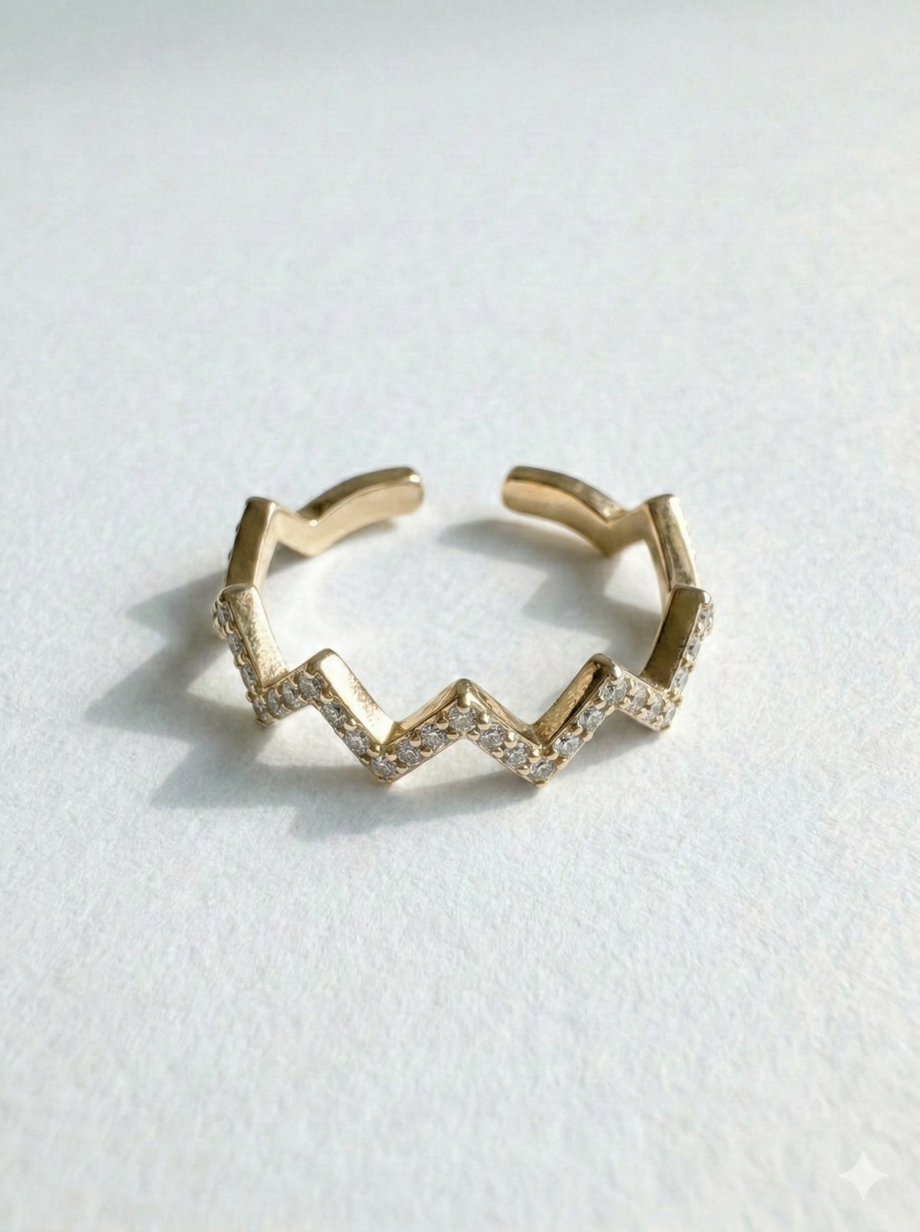 Anell zigzag amb pedres precioses Martina