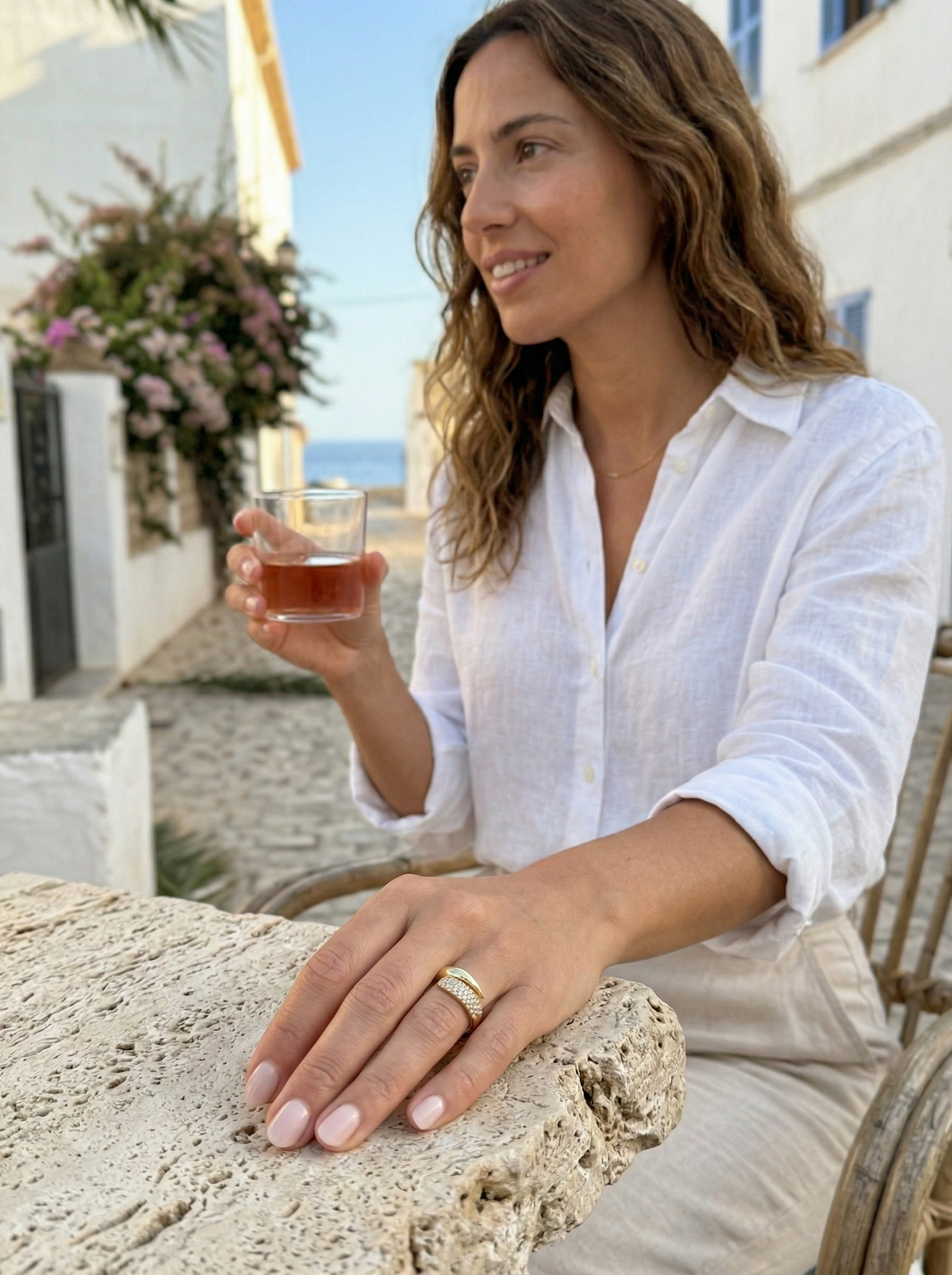 Anello elegante con pietre preziose Lucrezia