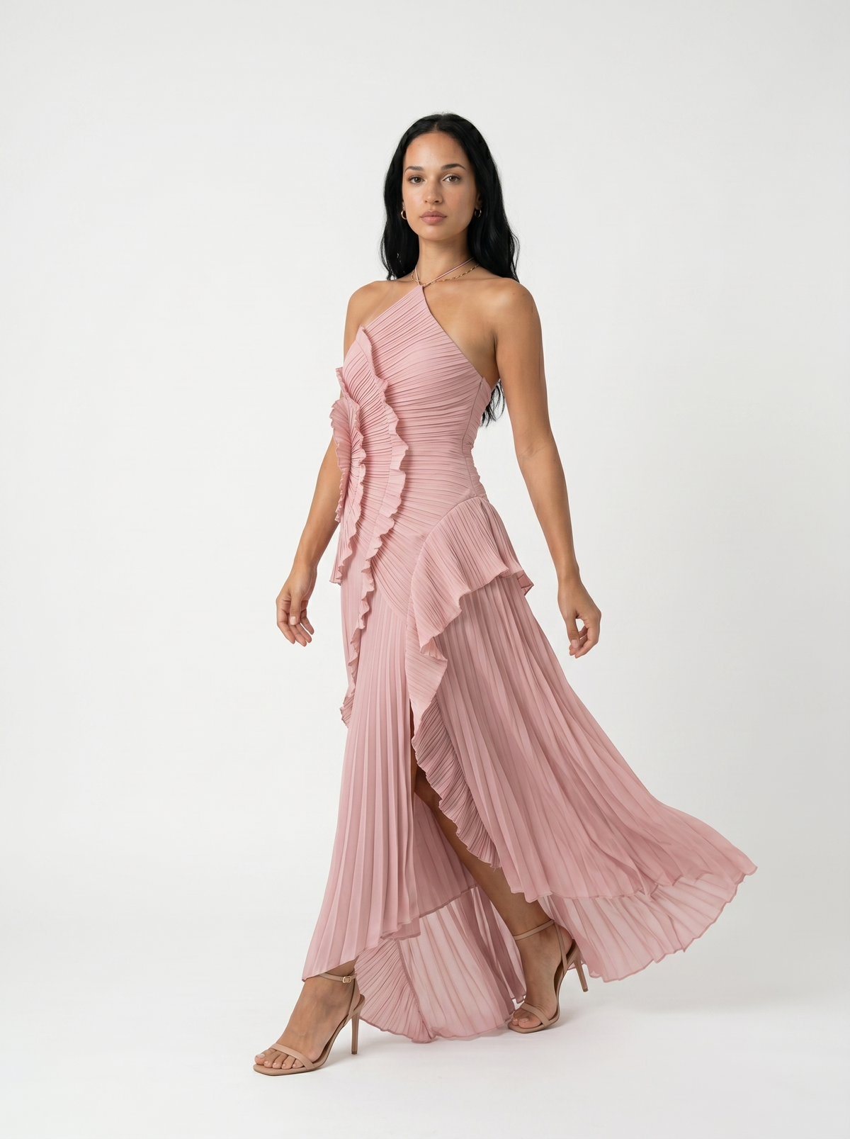 Robe longue plissée à volants