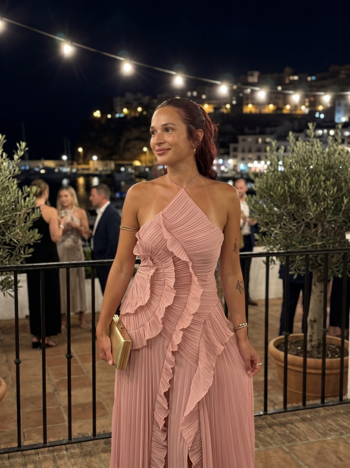 Robe longue plissée à volants