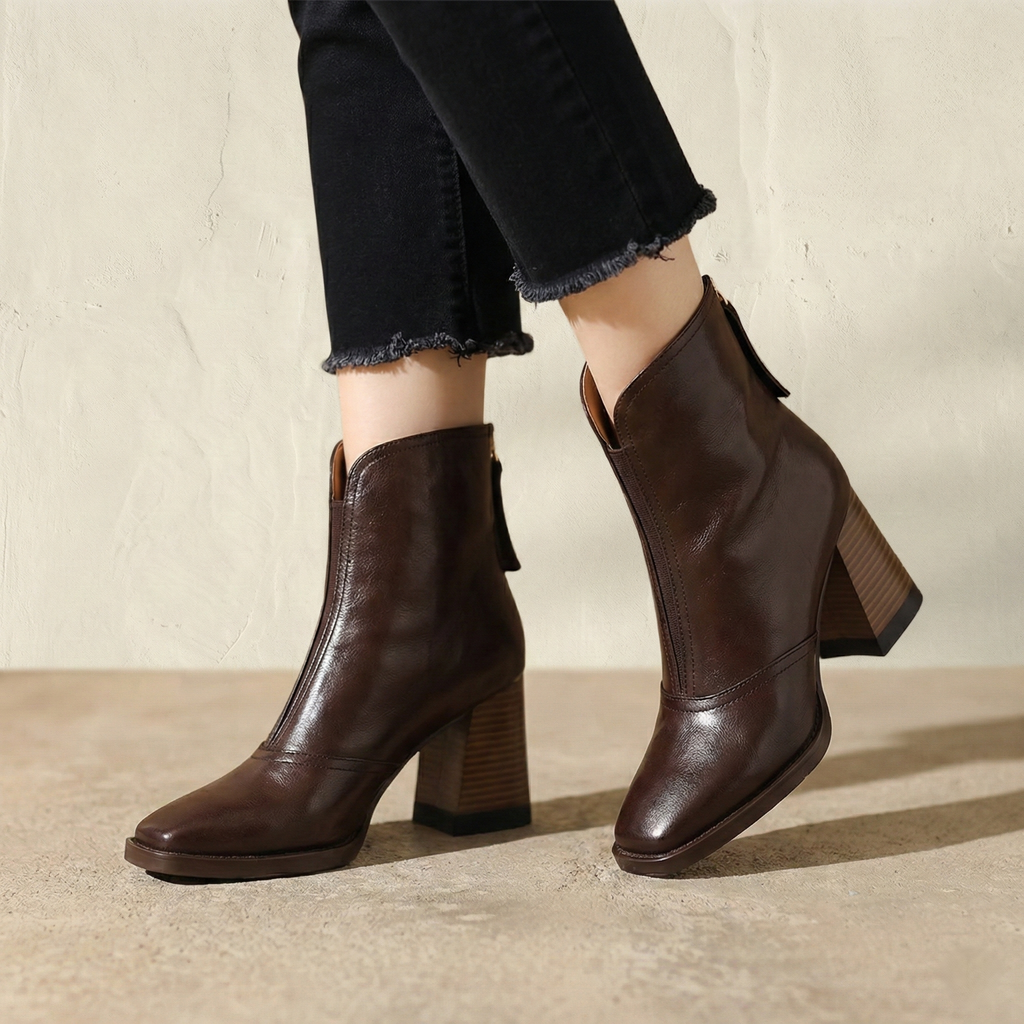 Bottes à talons en cuir
