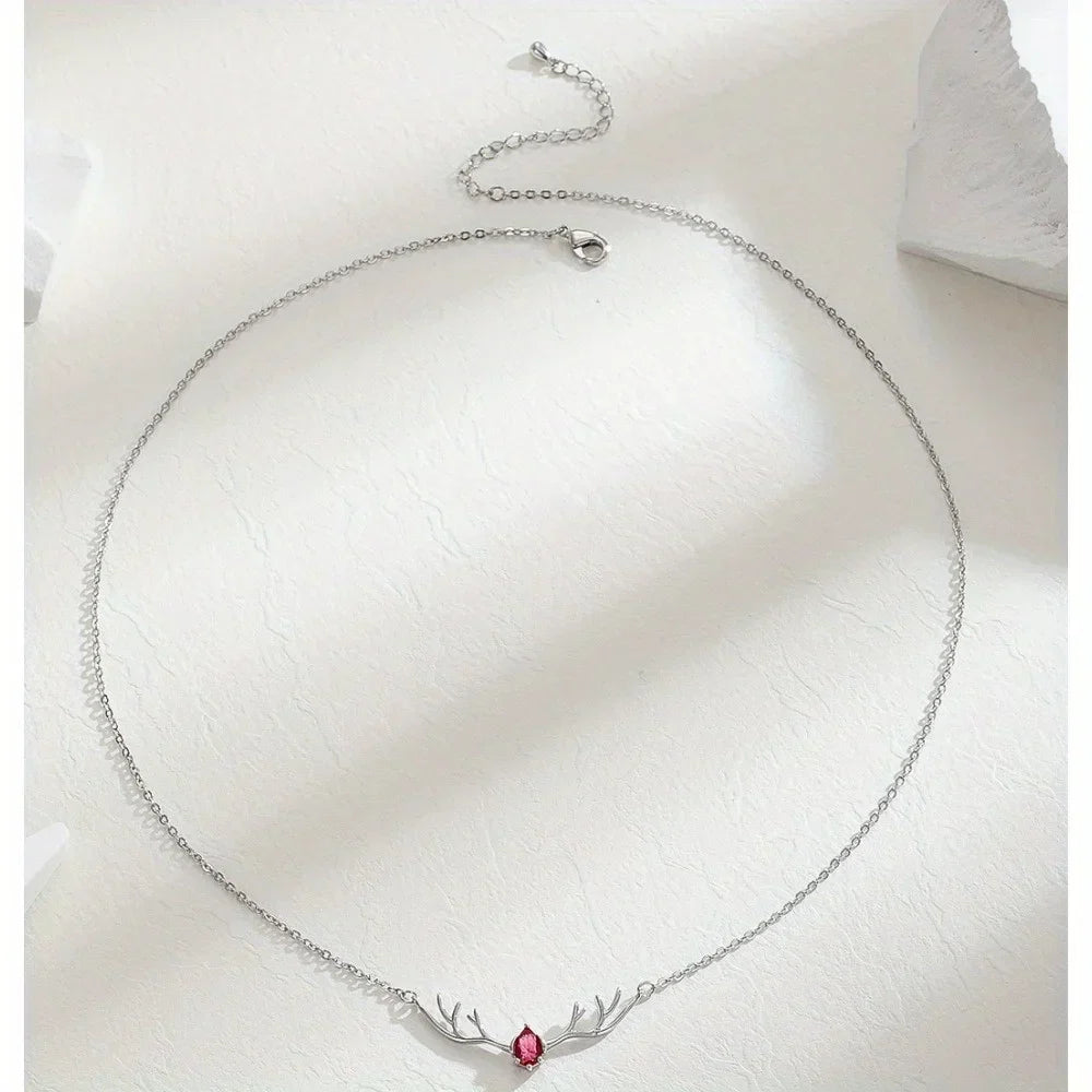 Collier en bois de cerf avec cœur