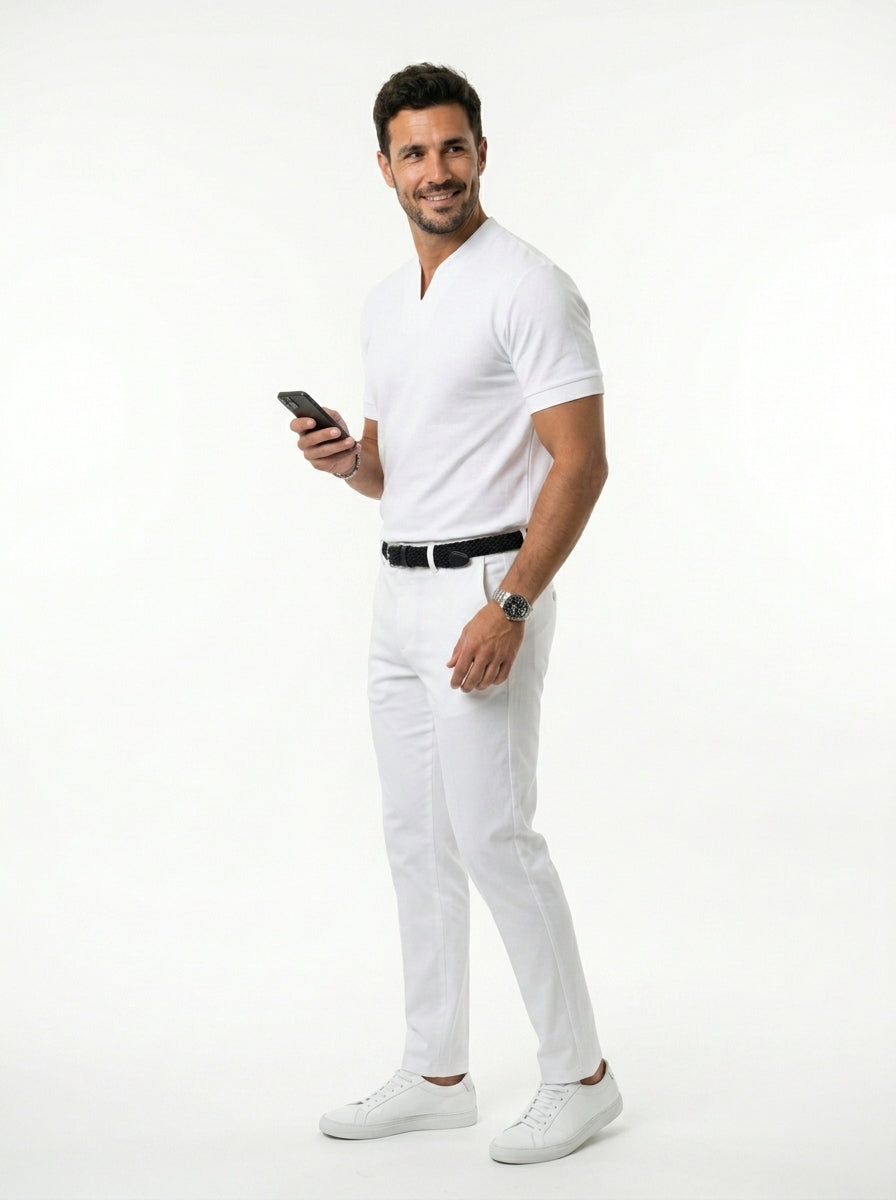 T-shirt traspirante con scollo a V e taglio classico