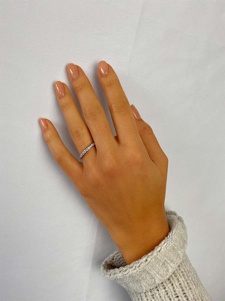 Strålende ring med klar glans