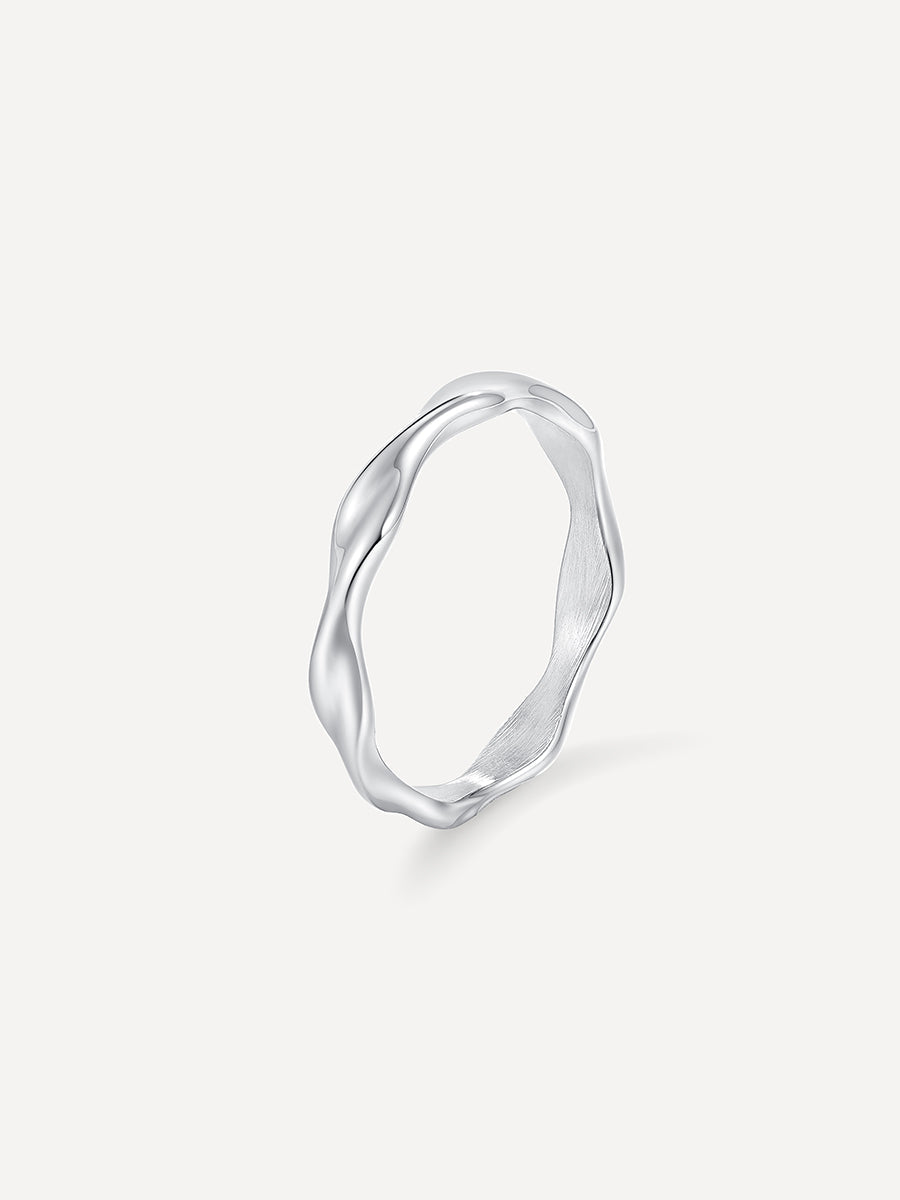 Anello dal Design Curvo Moderno