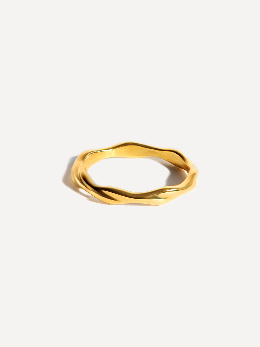 Klassisk bølgemønstret ring