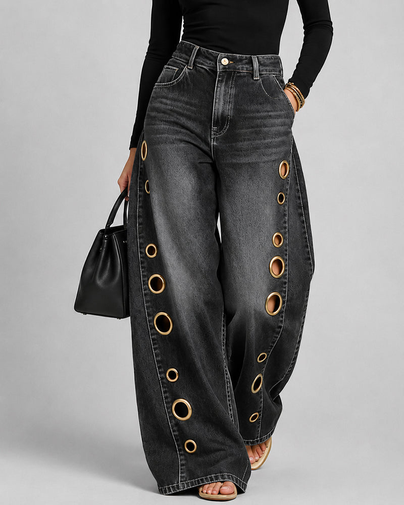 Jeans med vide ben, høyt liv og vask med metallmaljer