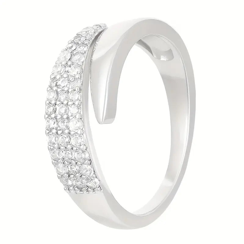 Anello elegante con pietre preziose Lucrezia