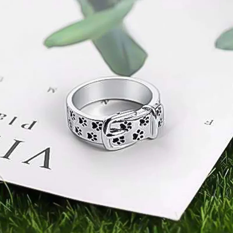 Hundinspirert ring