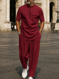 Completo coordinato di maglietta e pantaloni