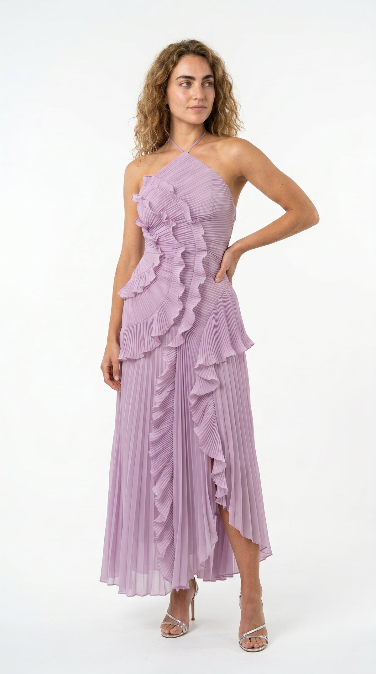Robe longue plissée à volants