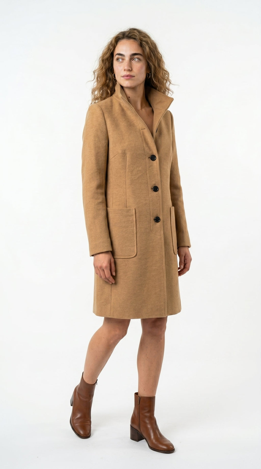 Manteau classique de saison avec du caractère