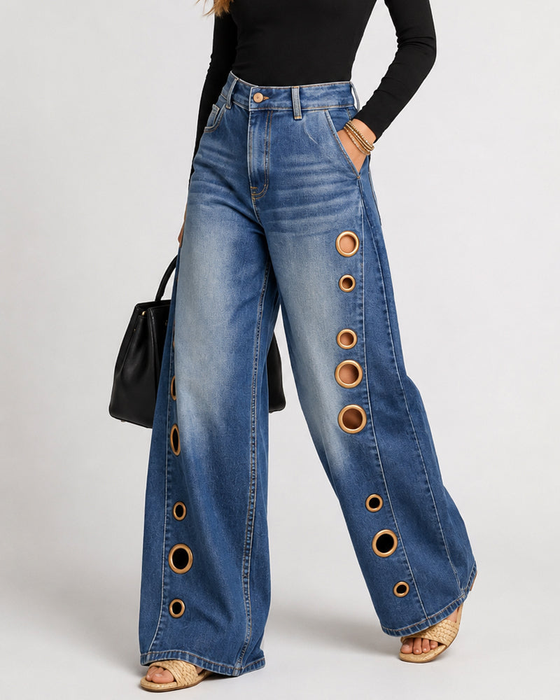 Jeans med vide ben, høyt liv og vask med metallmaljer