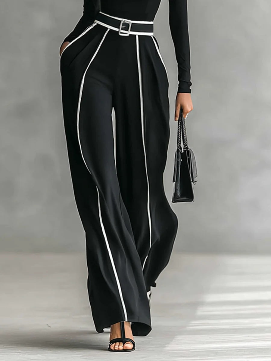 Ensemble composé d’un col roulé à bordures blanches et d’un pantalon large