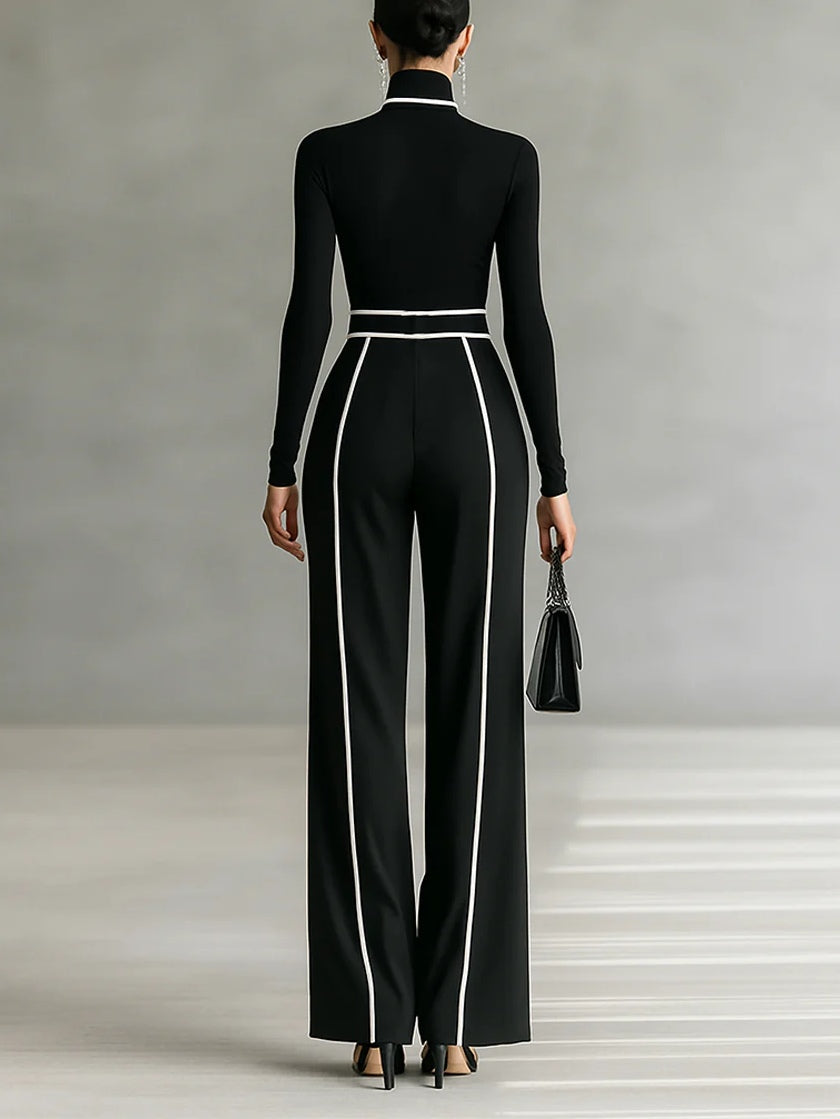 Ensemble composé d’un col roulé à bordures blanches et d’un pantalon large