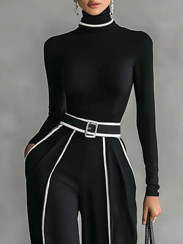 Ensemble composé d’un col roulé à bordures blanches et d’un pantalon large
