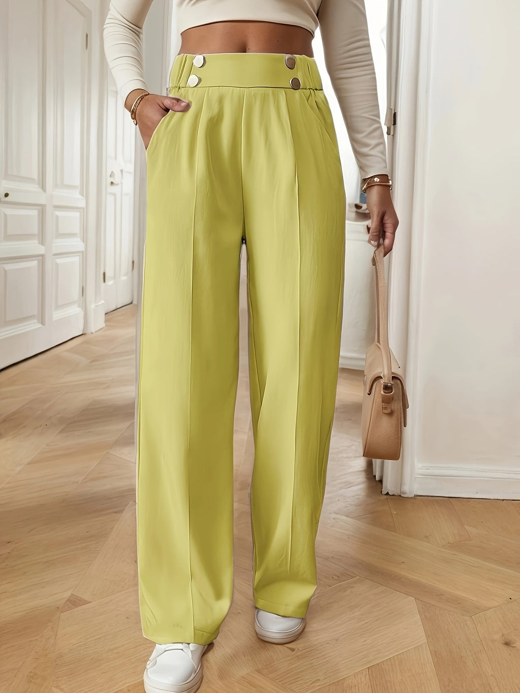 Pantaloni sartoriali dritti dall'eleganza casual