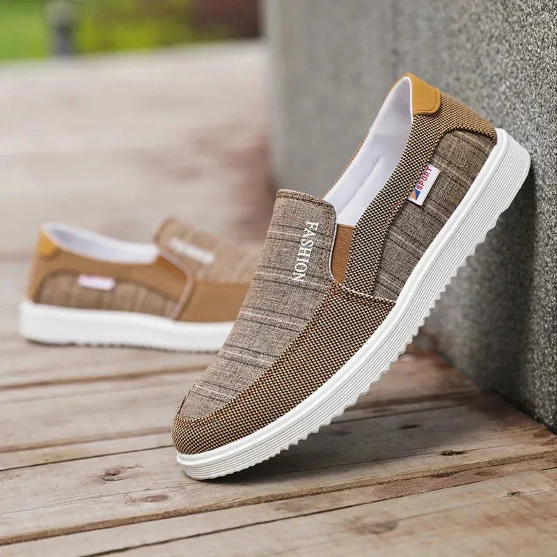 Scarpa slip-on versatile da uomo