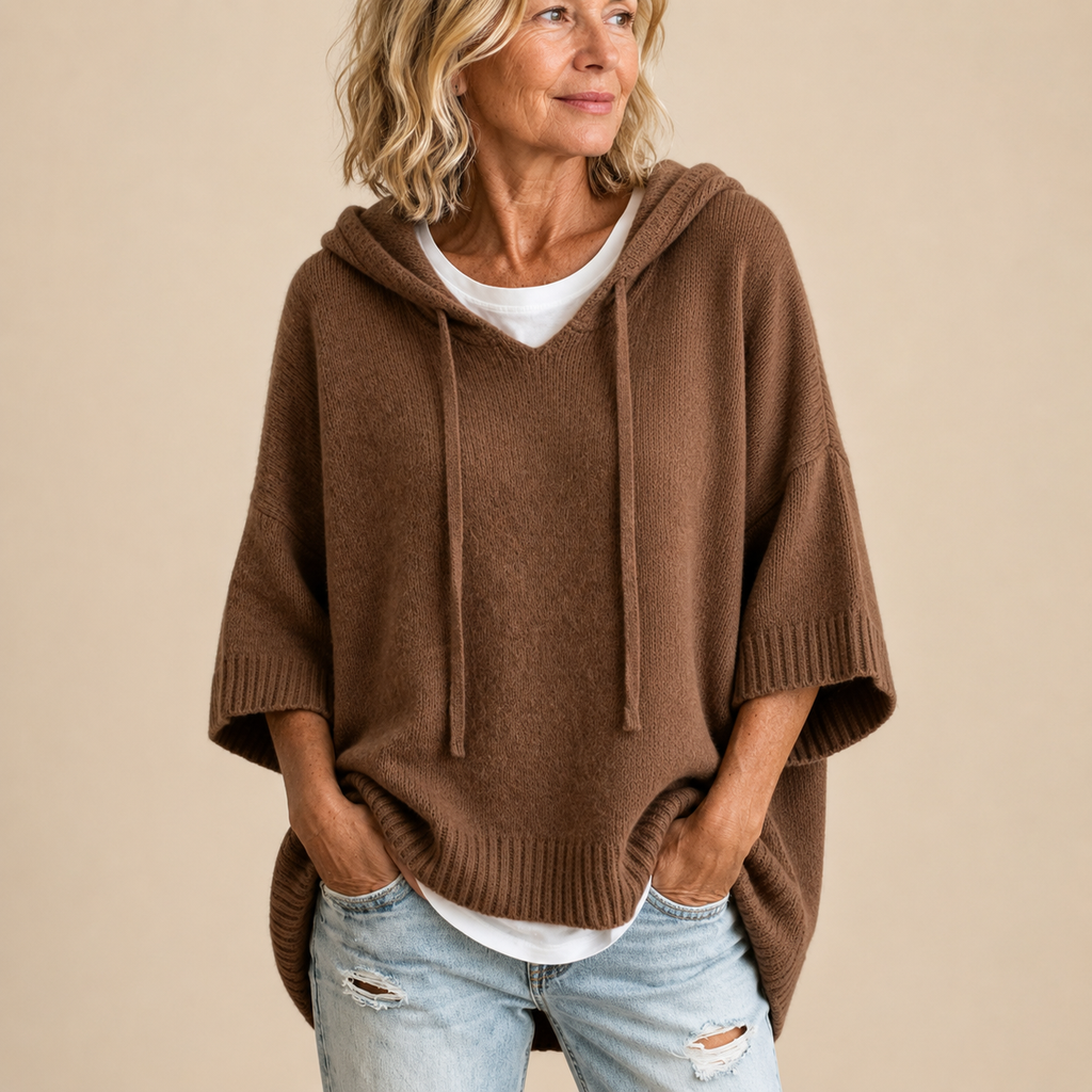 Poncho con capucha y mangas 3/4