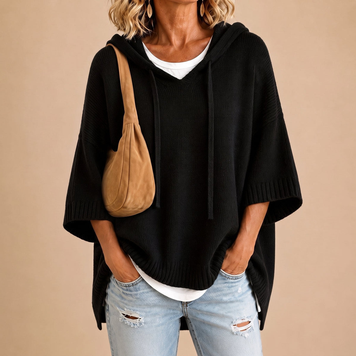 Poncho con cappuccio e maniche a 3/4
