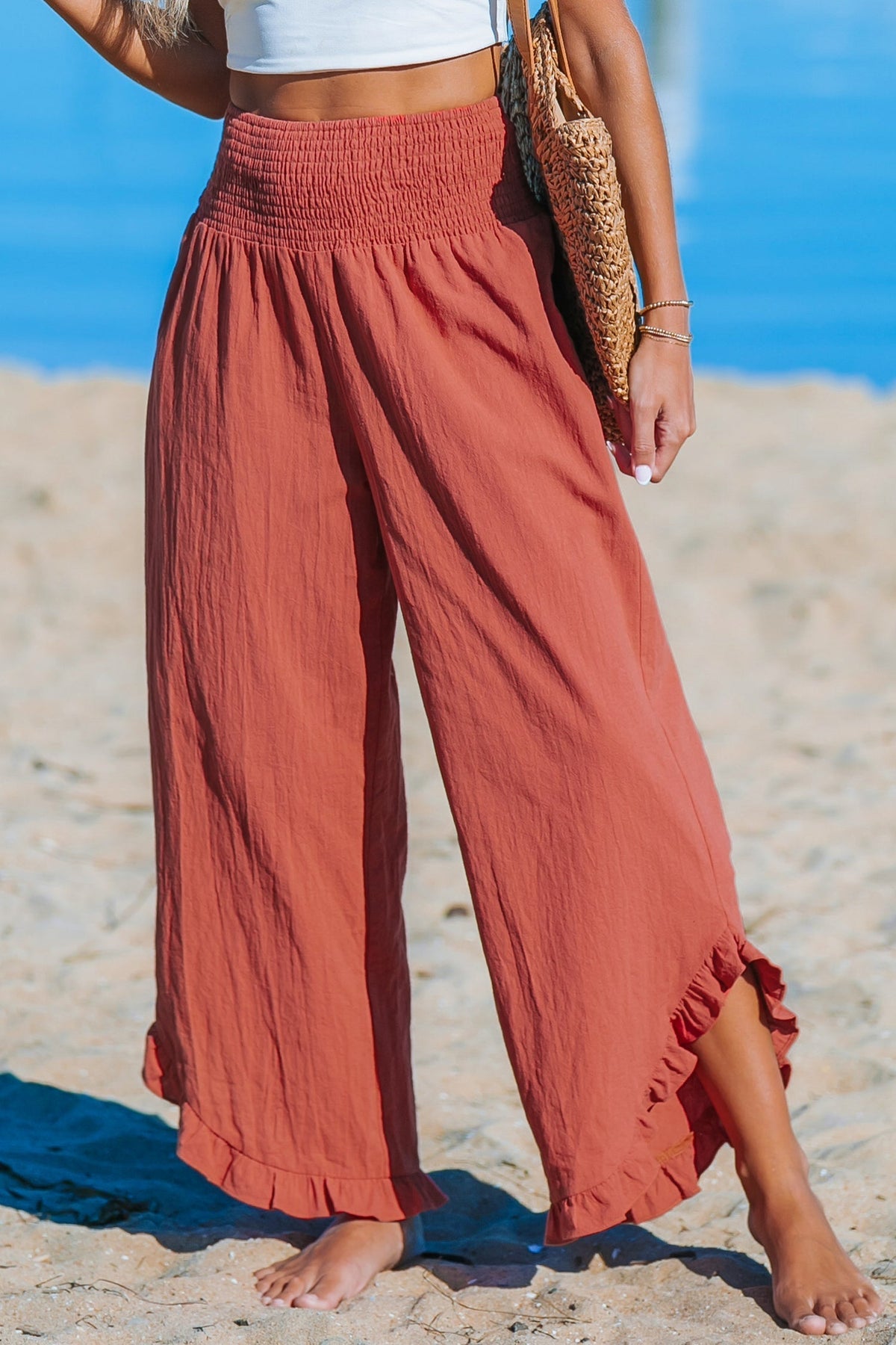 Pantaloni larghi con volant
