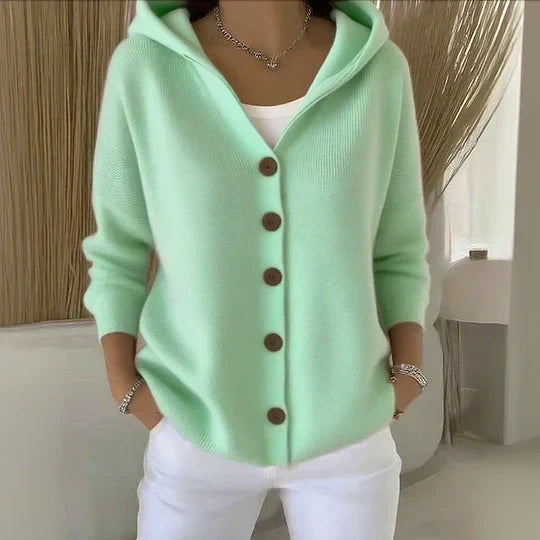 Veste en tricot avec capuche