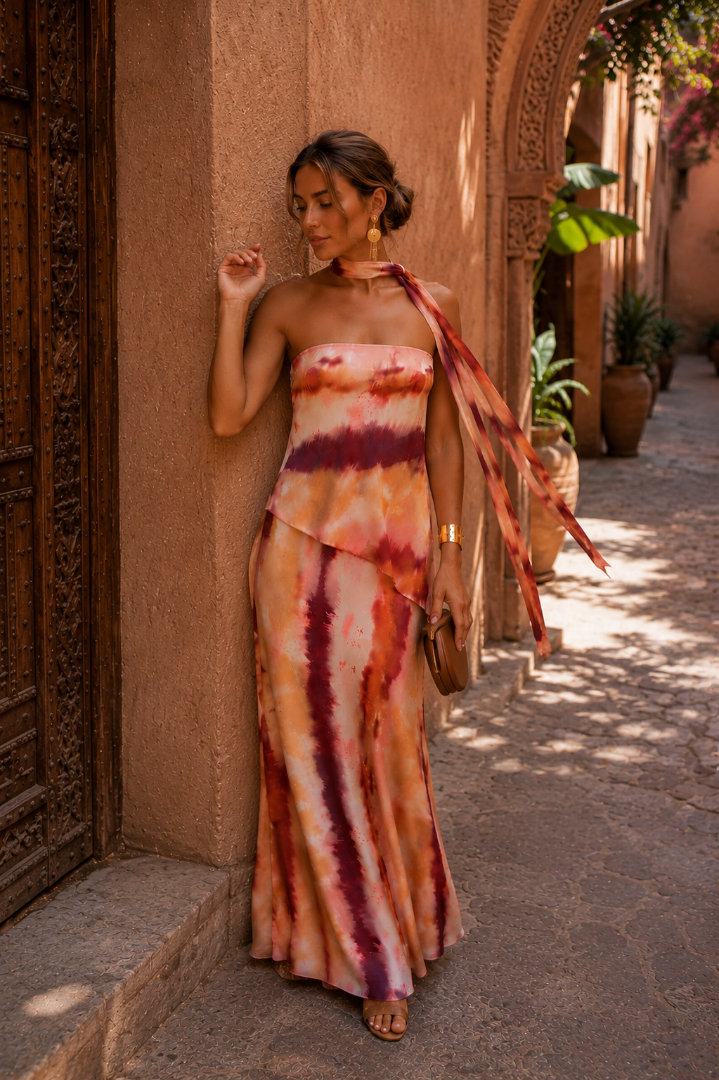Vestit llarg estampat amb escot cor