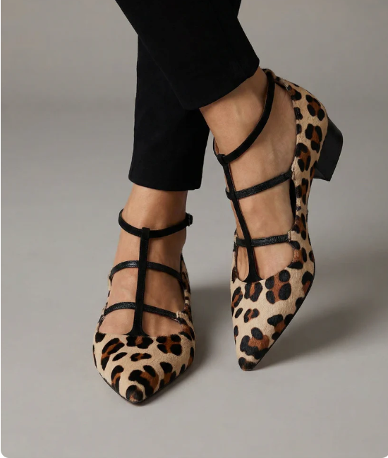 Scarpe con tacco e cinturino leopardato