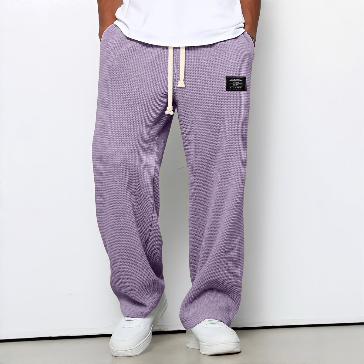 Pantaloni ampi con vita elasticizzata