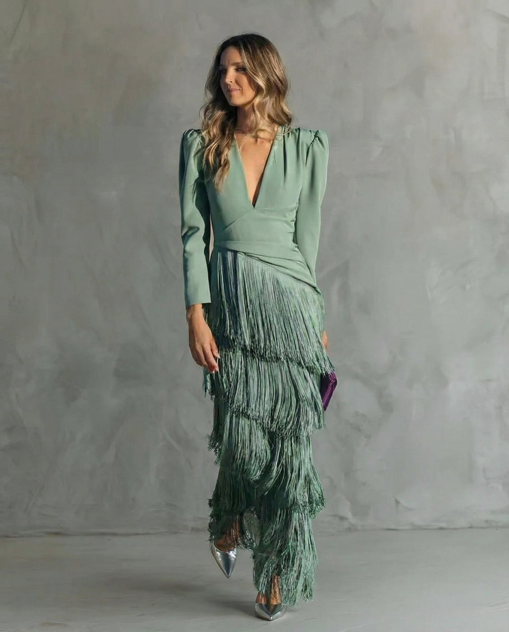 Abito elegante con maniche di frange